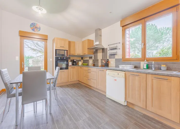 Casa de Férias La Promesse Des Saisons - Jardin Et Parking Prive